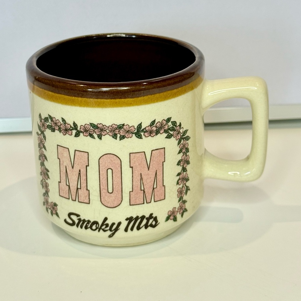 Smoky Mountains MOM Souvenir Ceramic Mug